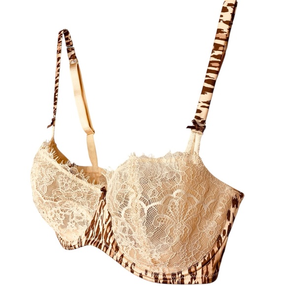 Victorias Secret Dream Angel Bra - Picture 2 of 7